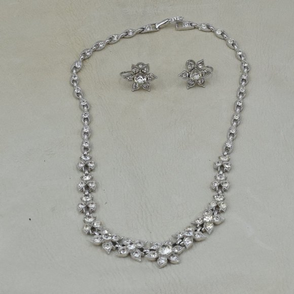 MCM Vintage BOGOFF Rhinestone & Silver Tone Necklace & Earring Set Parure - Picture 14 of 17